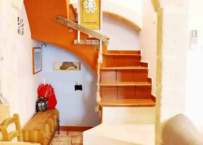 Unika * Полиньяно-а-Маре